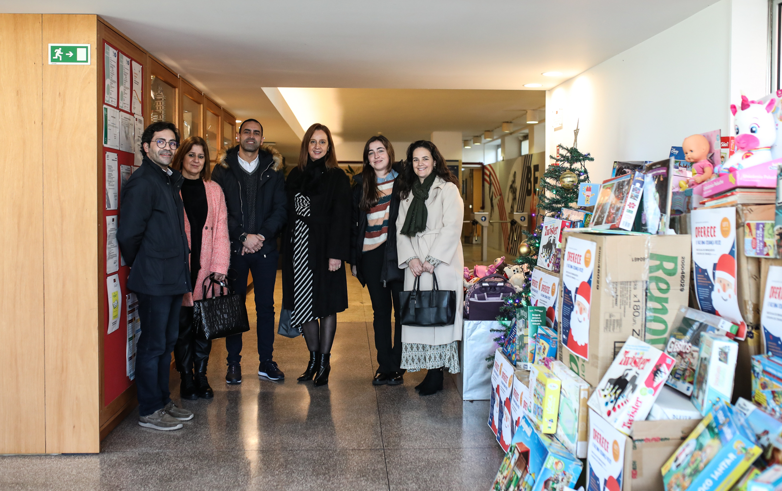 Thumbnail da galeria Entrega Brinquedos Cáritas